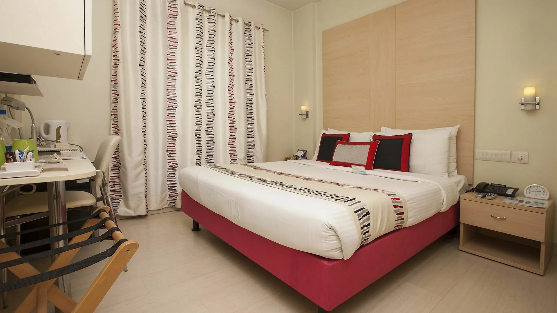 Avalon Courtyard Residence Suites New Delhi 4*,  India